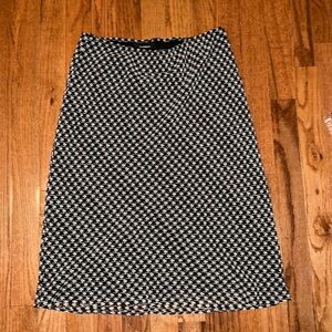 Express Black & White Gingham Like Midi Skirt Women’s Size Small